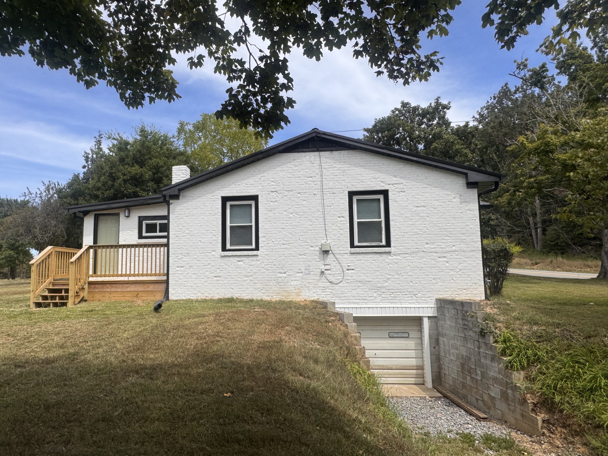 By submitting this image to Realtracs Inc, the User grants to Realtracs Inc an unrestricted license to use the image in compilations of properties and in other ways authorized by the Board of Directors.