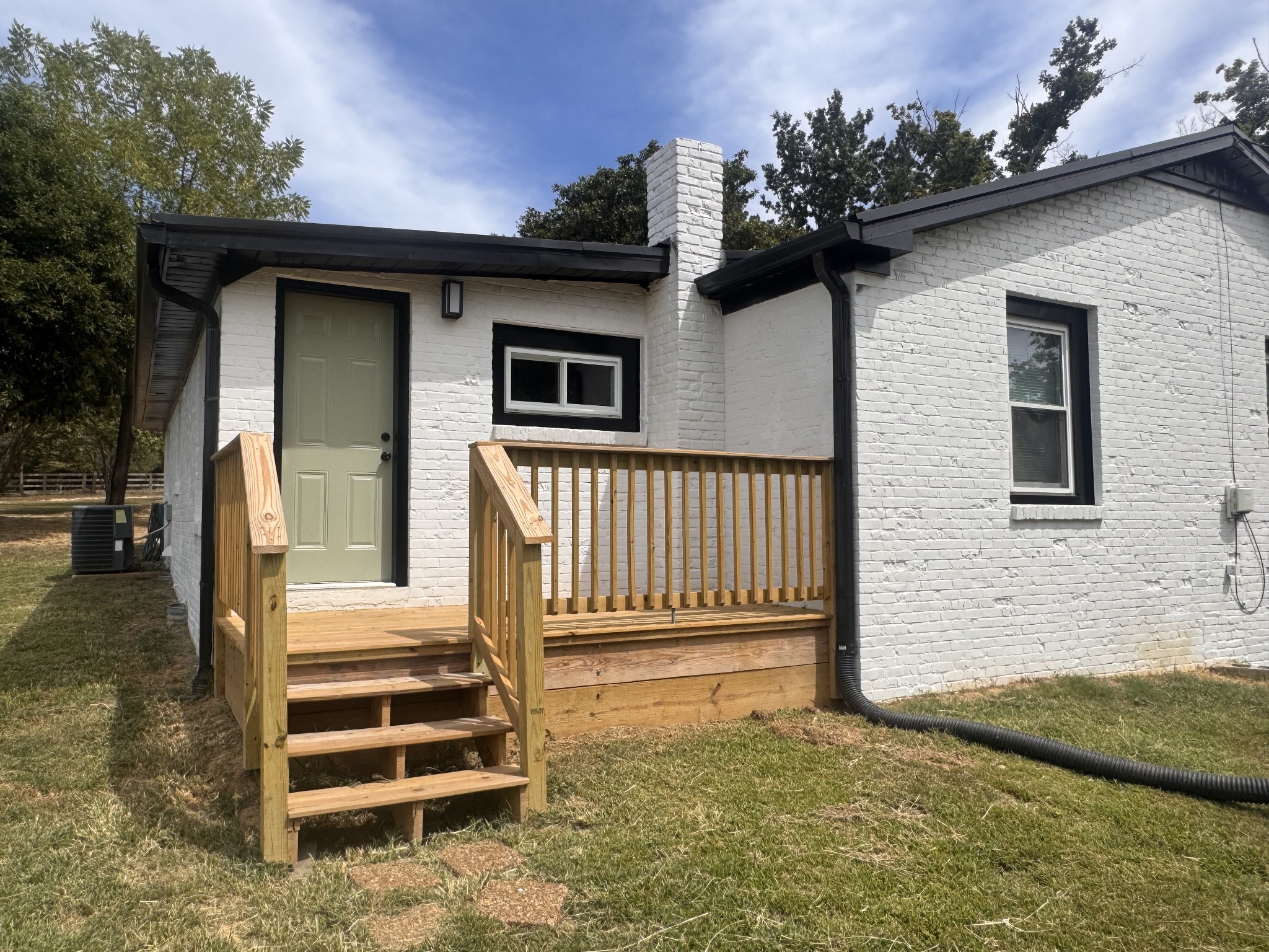 By submitting this image to Realtracs Inc, the User grants to Realtracs Inc an unrestricted license to use the image in compilations of properties and in other ways authorized by the Board of Directors.