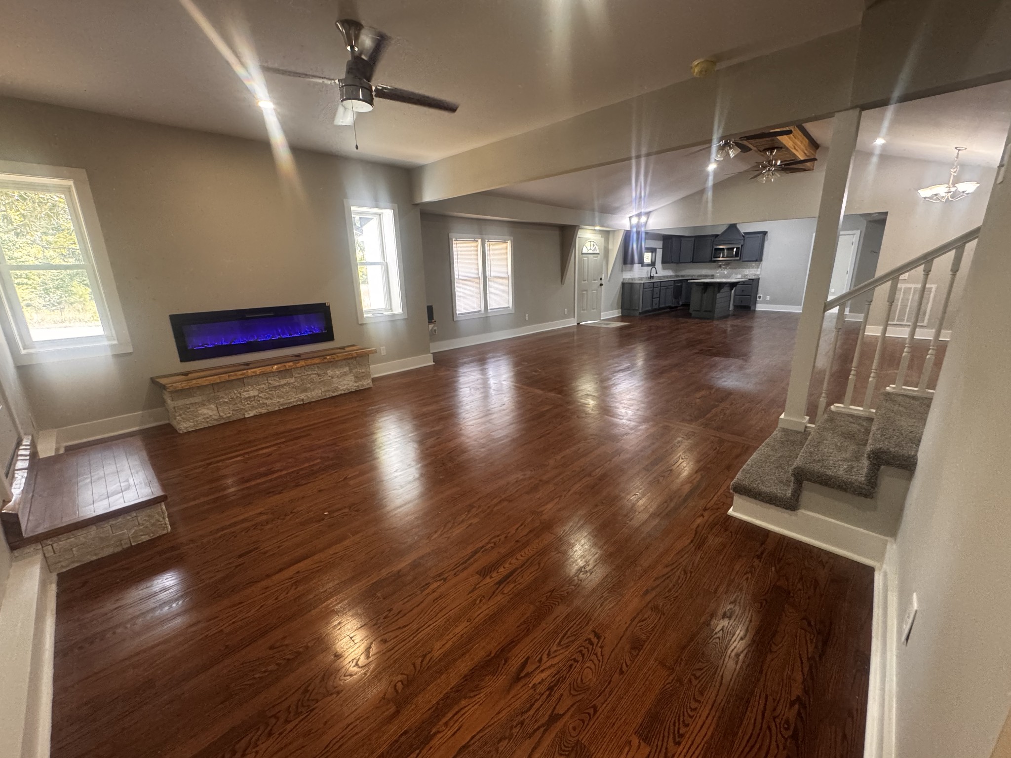 By submitting this image to Realtracs Inc, the User grants to Realtracs Inc an unrestricted license to use the image in compilations of properties and in other ways authorized by the Board of Directors.