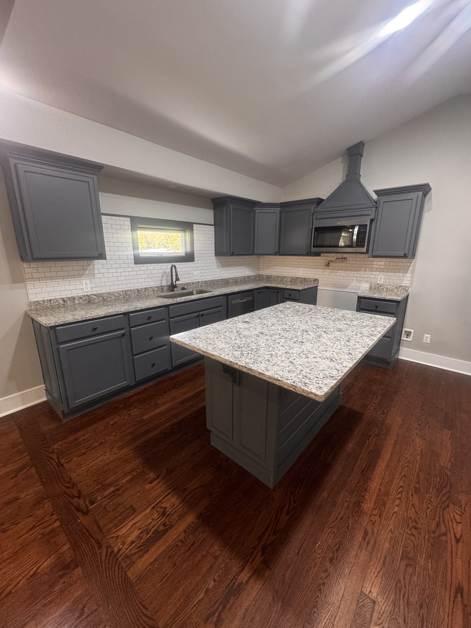 By submitting this image to Realtracs Inc, the User grants to Realtracs Inc an unrestricted license to use the image in compilations of properties and in other ways authorized by the Board of Directors.