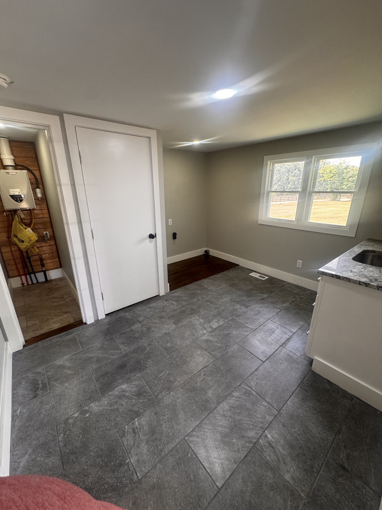 By submitting this image to Realtracs Inc, the User grants to Realtracs Inc an unrestricted license to use the image in compilations of properties and in other ways authorized by the Board of Directors.