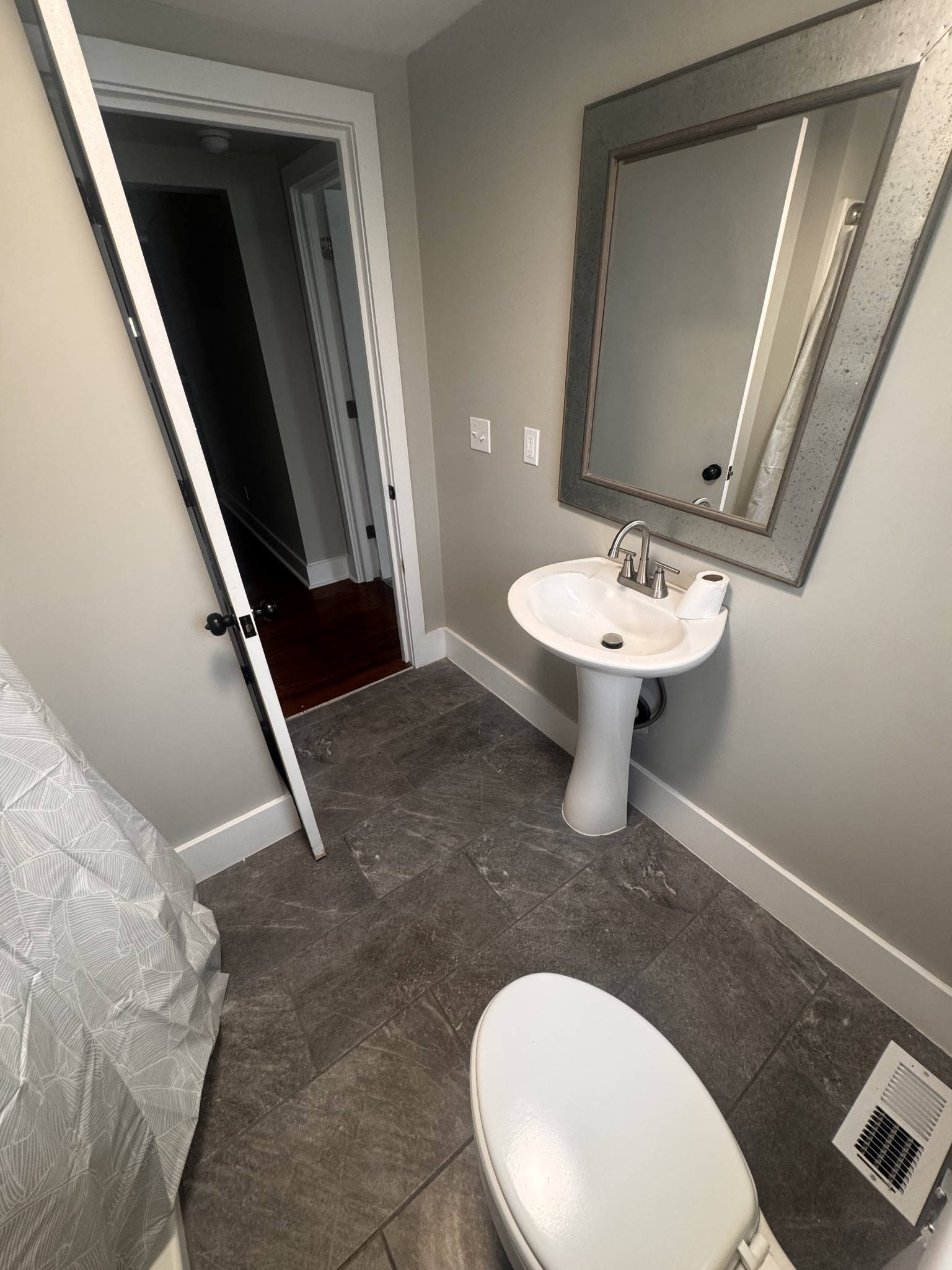 By submitting this image to Realtracs Inc, the User grants to Realtracs Inc an unrestricted license to use the image in compilations of properties and in other ways authorized by the Board of Directors.