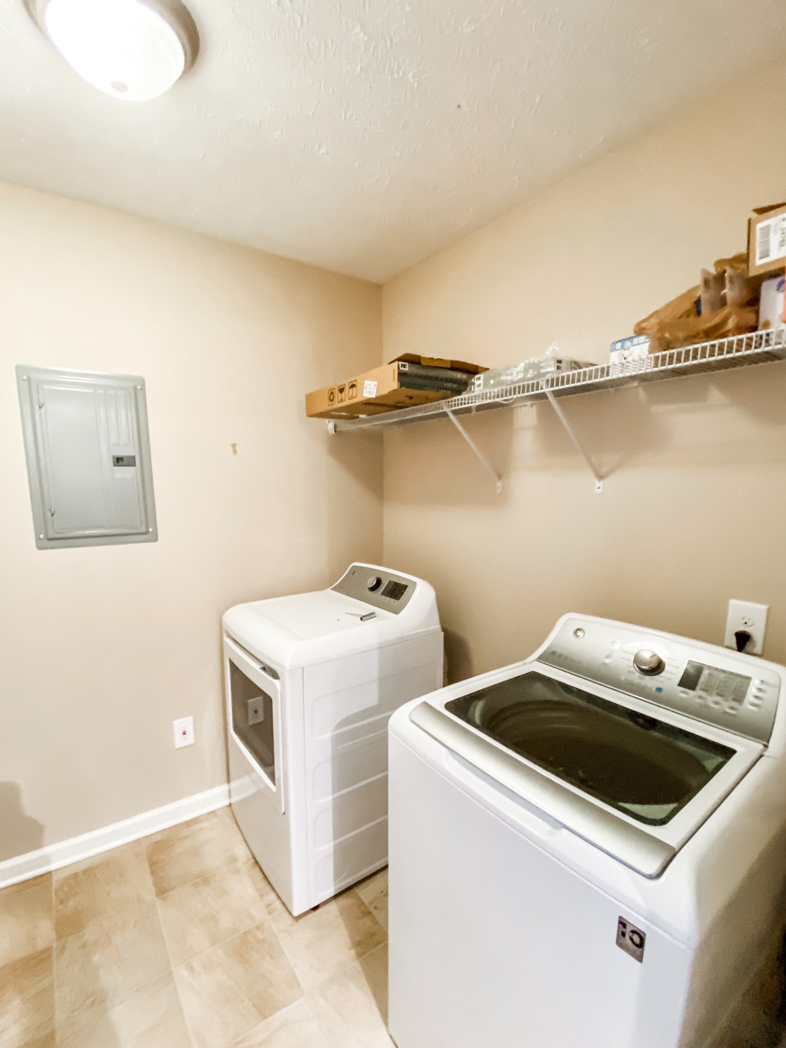 By submitting this image to Realtracs Inc, the User grants to Realtracs Inc an unrestricted license to use the image in compilations of properties and in other ways authorized by the Board of Directors.