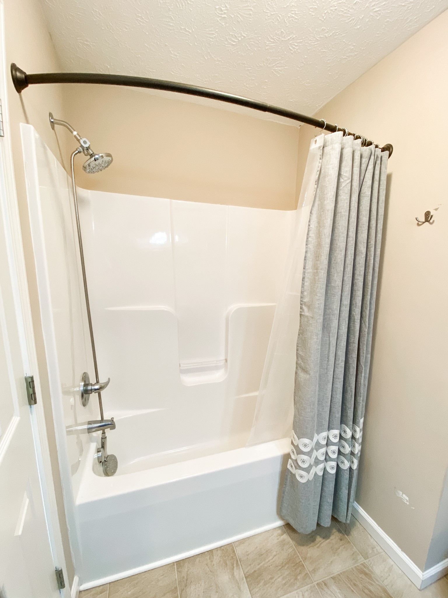 By submitting this image to Realtracs Inc, the User grants to Realtracs Inc an unrestricted license to use the image in compilations of properties and in other ways authorized by the Board of Directors.