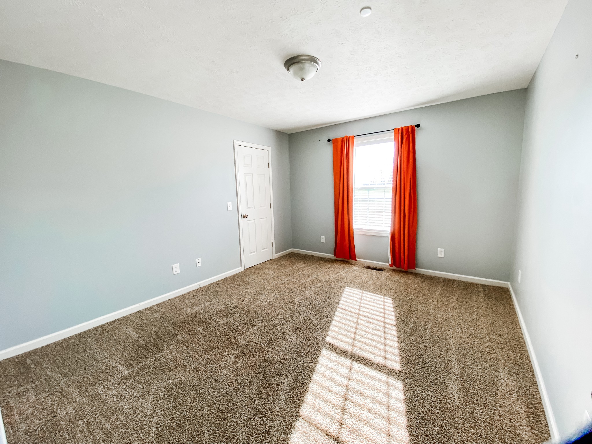 By submitting this image to Realtracs Inc, the User grants to Realtracs Inc an unrestricted license to use the image in compilations of properties and in other ways authorized by the Board of Directors.