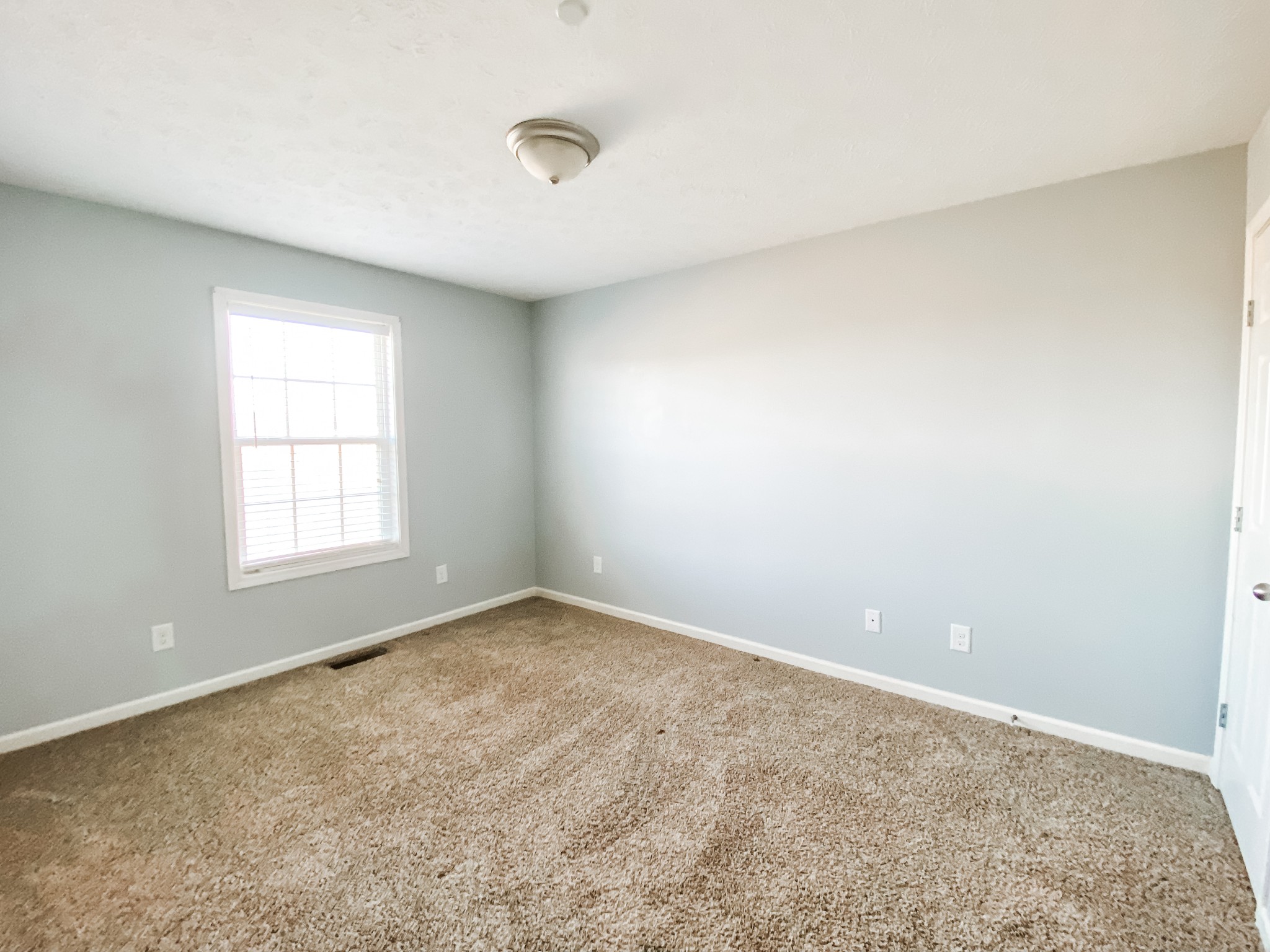 By submitting this image to Realtracs Inc, the User grants to Realtracs Inc an unrestricted license to use the image in compilations of properties and in other ways authorized by the Board of Directors.