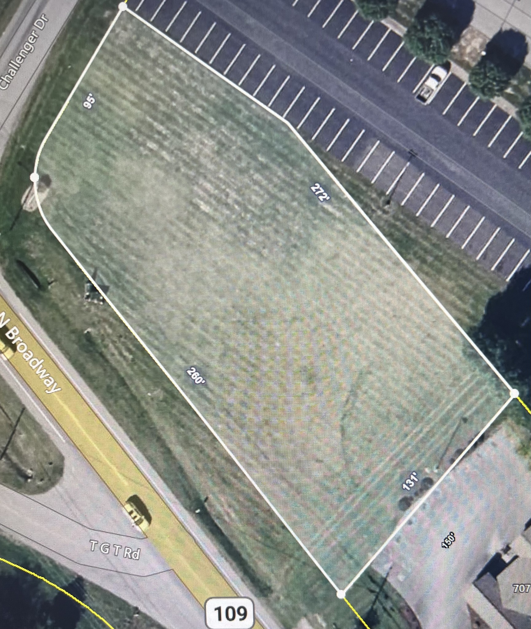 By submitting this image to Realtracs Inc, the User grants to Realtracs Inc an unrestricted license to use the image in compilations of properties and in other ways authorized by the Board of Directors.