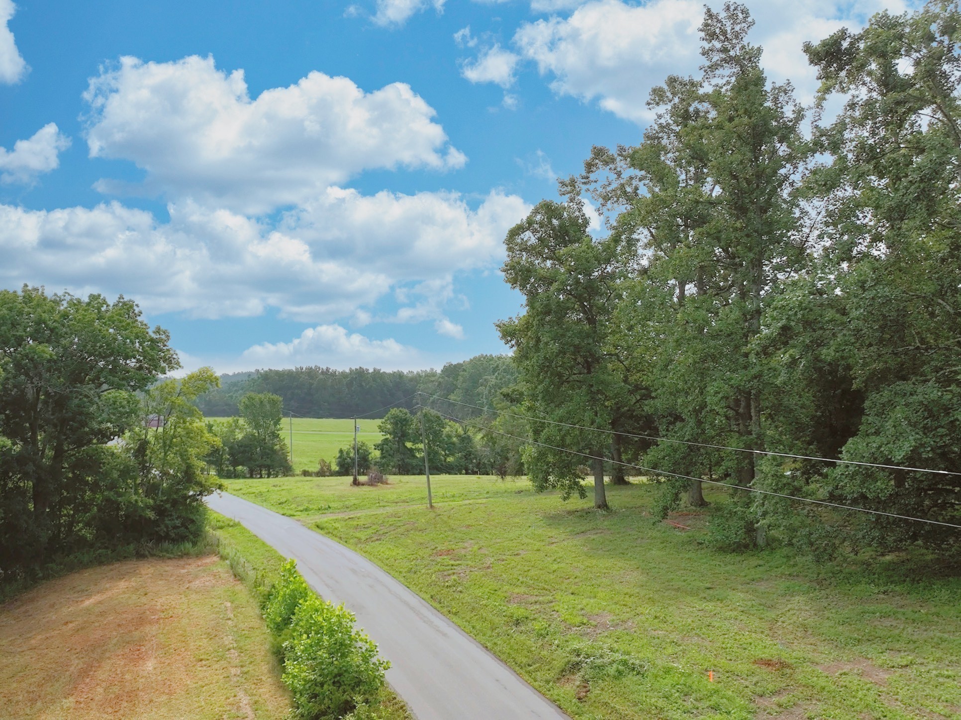 By submitting this image to Realtracs Inc, the User grants to Realtracs Inc an unrestricted license to use the image in compilations of properties and in other ways authorized by the Board of Directors.